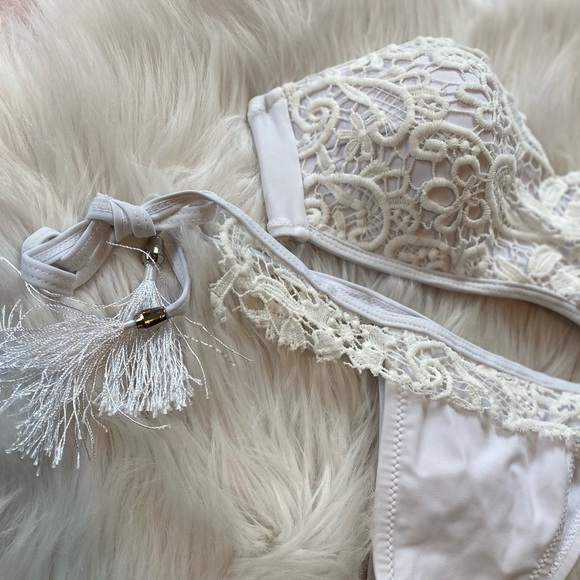 lace bikini | x - Picture 3 of 4